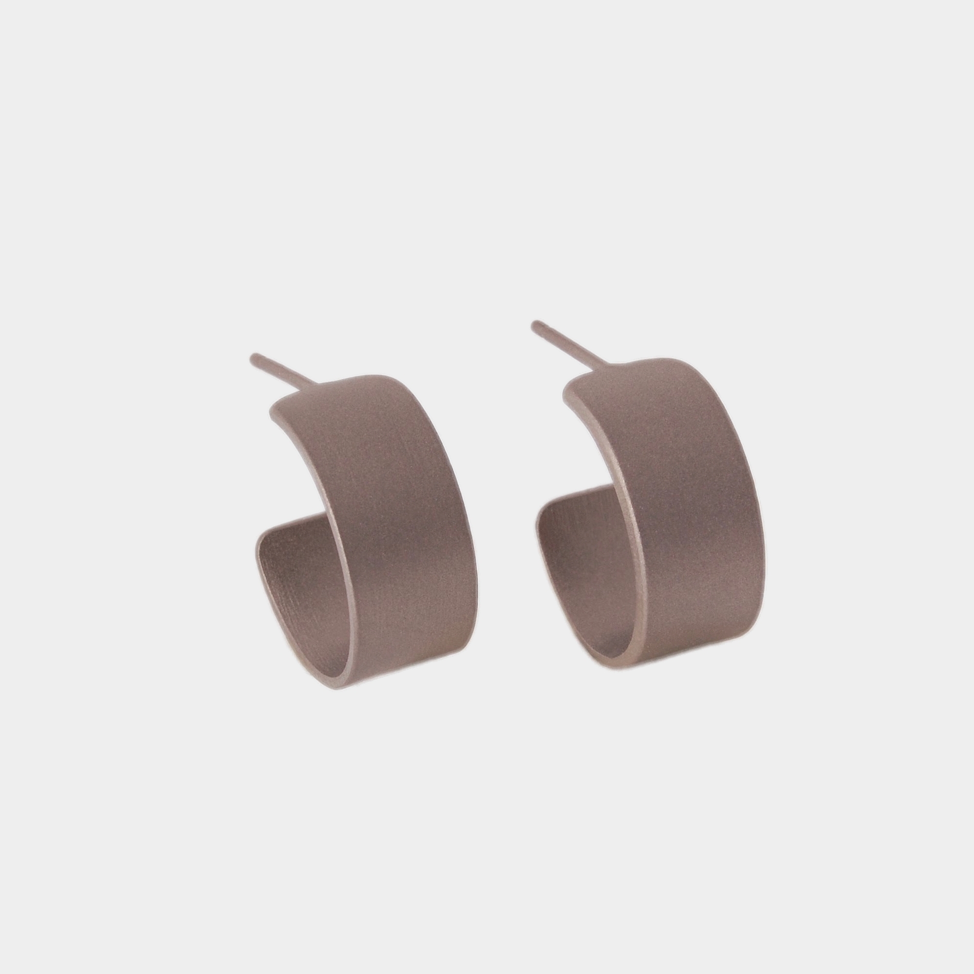 Brede Creoler og Hoops øreringe i titanium - Køb Online